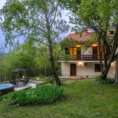 Mountain House Emerald Dream Vela Ucka