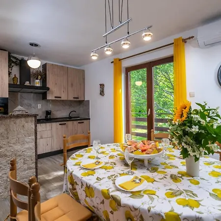 Mountain House Emerald Dream Tatil Evi