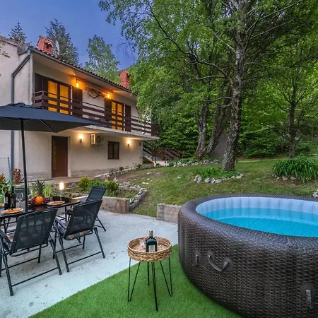 Holiday home Mountain House Emerald Dream *
