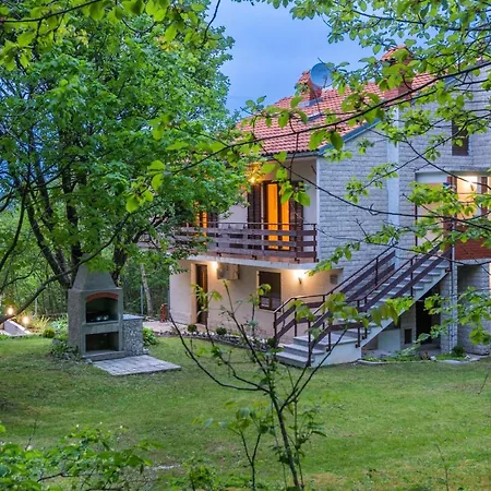 Mountain House Emerald Dream Prázdninový dům *