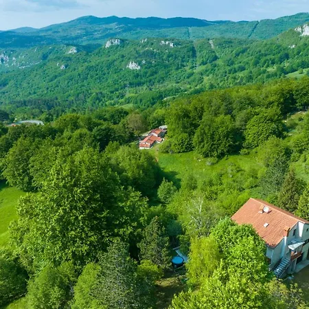 Mountain House Emerald Dream Prázdninový dům *