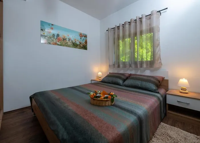 Mountain House Emerald Dream Nyaraló